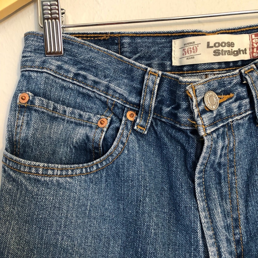Minimally worn, Levi’s 569 loose straight 27x29